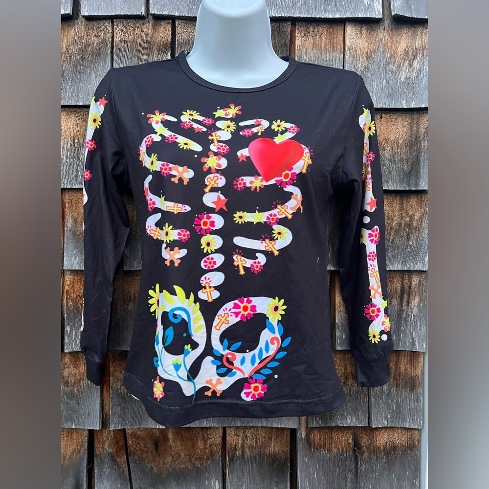 LingQiShiZu Skeleton Long Sleeve Halloween T-Shirt – 5/6 (NWOT)